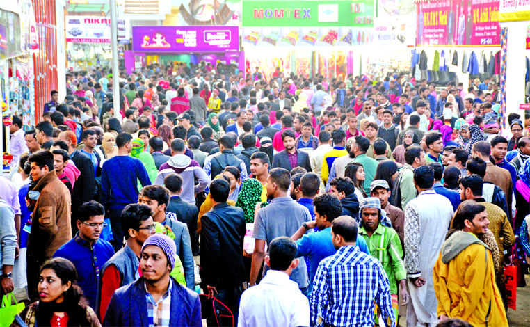Dhaka International Trade Fair (DITF) overcrowded on the 5th day on weekly holiday.