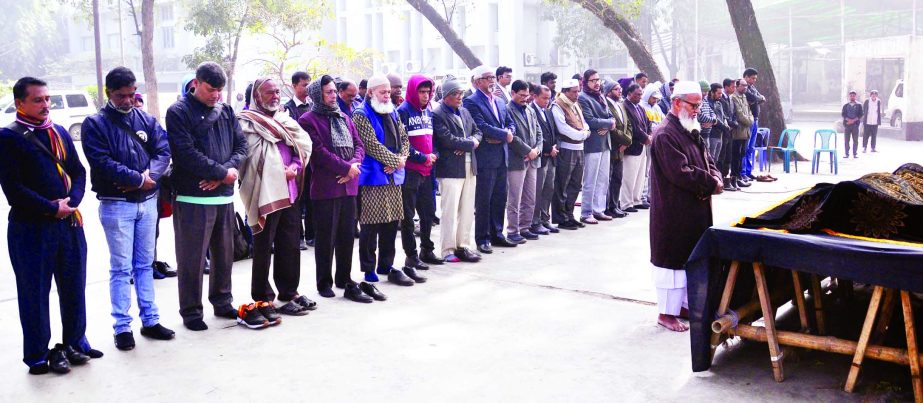 The Namaz-e-Janaza of veteran journalist Hasanuzzaman Khan was held on the premises of Jatiya Press Club on Monday. Journalists from different print and electronics media took part in the Janaza.