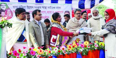 CHARGHATA (Rajshahi): State Minister for Foreign Affairs Md Shahriar Alam MP distributing medical instruments among the Chhaya Mahila Unnoyon Association (CMUA) health care representatives at Charghata Upazila on Friday. UNO Ashraful Islam was present