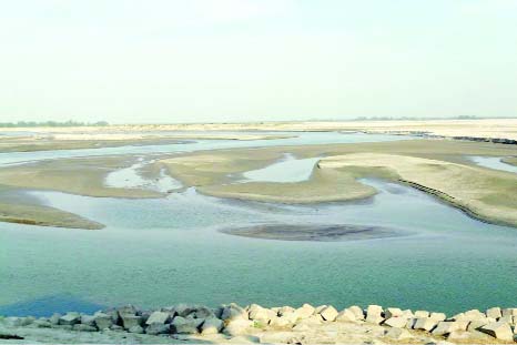 GAIBANDHA: The mighty Brahmaputra River has been dried-up in this season which hampering transport movements. This picture was taken from Fulchhari Upazila point yesterday.