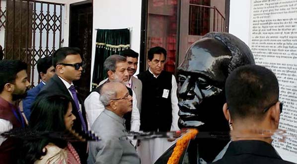 Ex-Indian President Pranab Mukerjee visiting Masterda Surya Sen by placing wreath at the sculpture of the great revolutionary leader in Raozan adjacent to Raozan Government College on Tuesday.