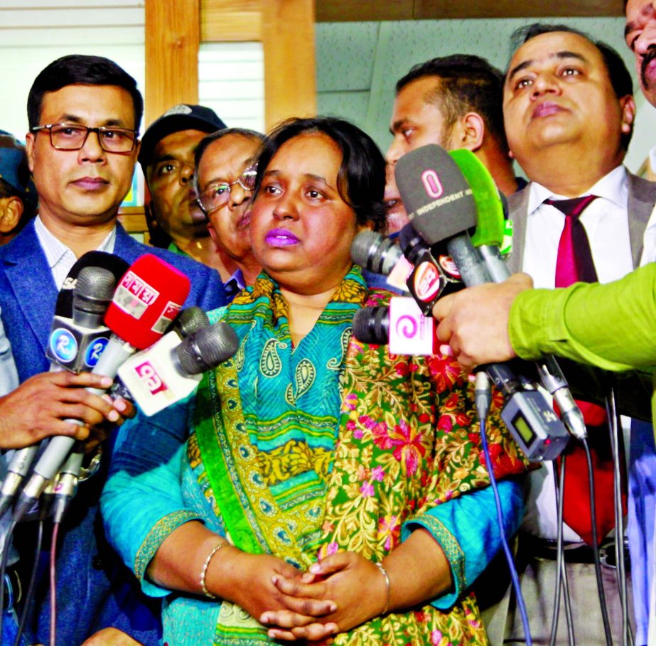 Narayanganj City Corporation Mayor Selina Hayat Ivy speaking at a press briefing after her release from the Labaid Hospital on Tuesday.