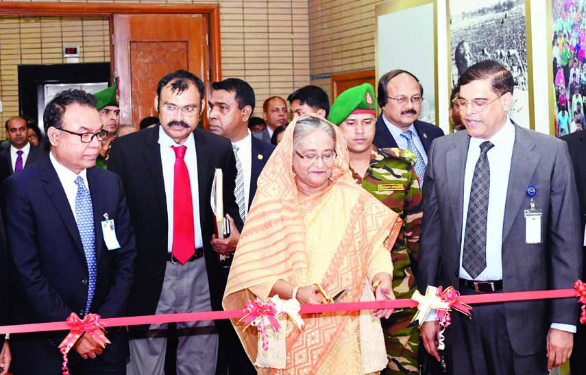 Prime Minister Sheikh Hasina inaugurating 'BEPZA International Investors Summit 2018' at Bangabandhu International Conference Center (BICC) yesterday. BSS photo