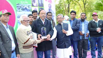 RAJSHAHI: A reception was accorded to the veteran Awami League activists at Shaheed A H M Kamru- uz- Zaman Central Park organised by Rajshahi Awami League recently.