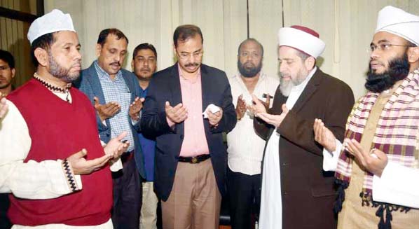 CCC Mayor A J M Nasir Uddin offering Munajat with religious leaders of Lebanon during a courtesy call at his letter's Office on Wednesday.