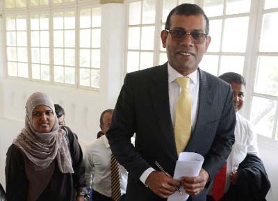 Former President of the Maldives Mohamed Nasheed was among nine convicted political dissidents cleared by the country's top court, triggering overnight clashes