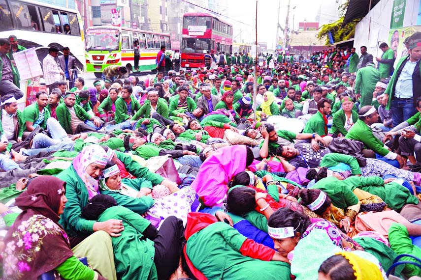 Community Health Service Providers (CHSP) continue hunger strike demanding for Nationalization in front of Jatiya Press Club, causing serious obstacles to movement of vehicles. But the authority concerned did not pay any heed to resolve the crisis.