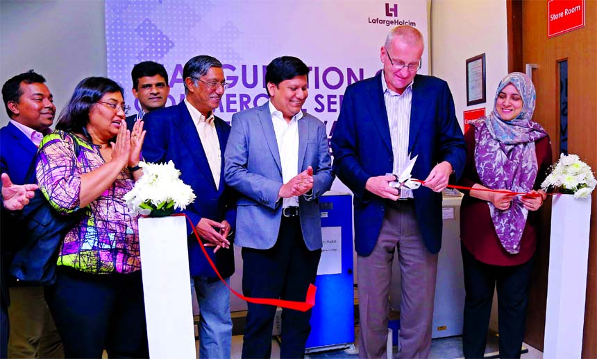 Martin Kriegner, EC Member and Asia Regional Head of Lafarge Holcim Group, inaugurating its Concrete Innovation and Application Centre at the head office of Holcim Cement (BD) Limited (HBL) in the city recently. Rajesh Surana, Chairman and other senior of