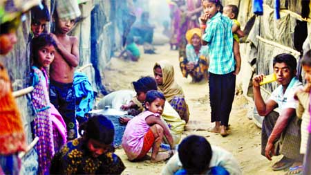 Many Rohingya refugees, who fled violence in Myanmar, live in overcrowded makeshift camps in Cox's Bazar. UNHCR Photo