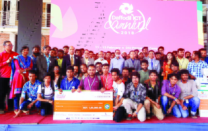 Dr Md Sabur Khan, Chairman, Board of Trustees, Prof Dr Yousuf M Islam, VC, Prof Dr SM Mahbub Ul Haque Majumder, Pro- VC, Daffodil International University along with other guests posed for a photograph with the winners of different contests in different