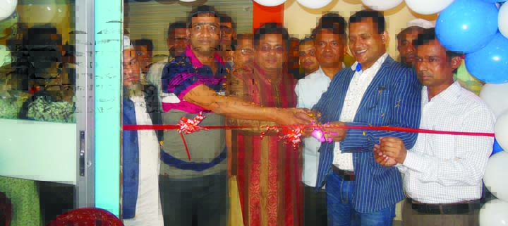 NOAKHALI: The 16th show room of Polly Cable Industry Ltd was inaugurated at Chowmohoni Morshed Alam Complex on Sunday. Among others, Md Mahbubul Alam, AGM, Sales and Marketing of Noakhali District of Polly Cable Industry Ltd, and Md Gias Uddin Mithu