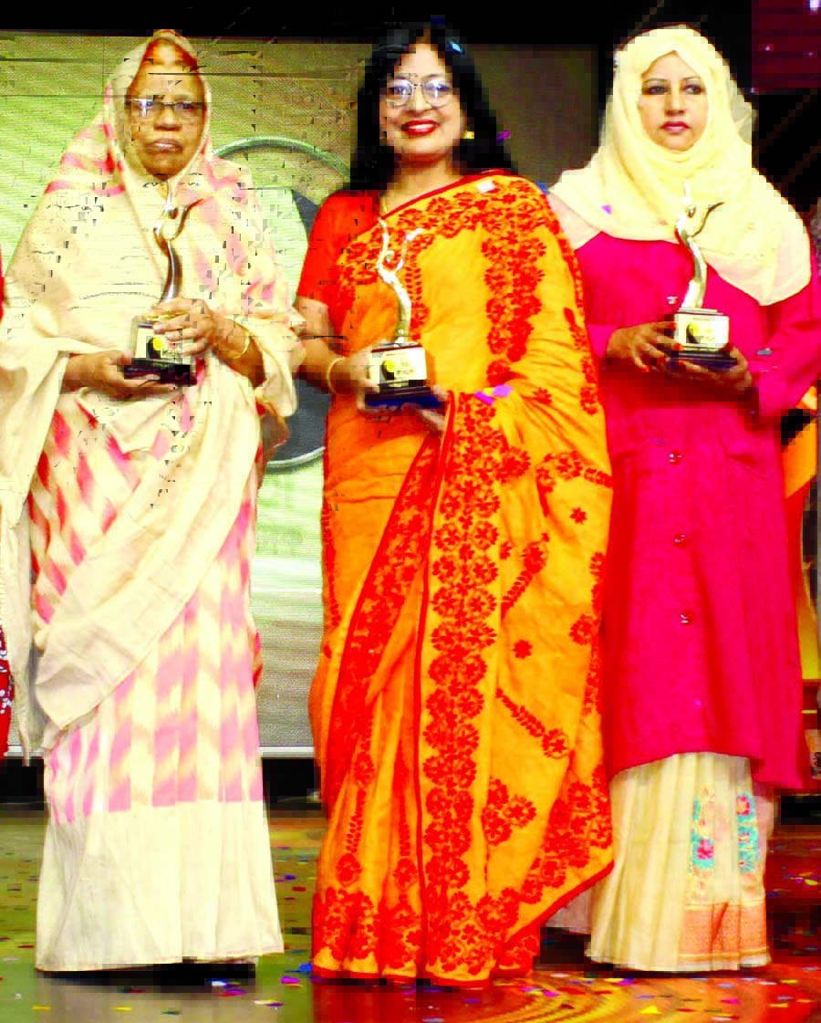Hasina Wahab, Jahanara Begum Bijlee and Ainunnahar were awarded 'Radhuni Kirtimati Sammanana', 'Sangbadikata Kirtimati Sammanana' and 'Kirtimati Udyakta Sammanana' 2017 respectively at a function organised by Square Food and Beverage Limited in Radi
