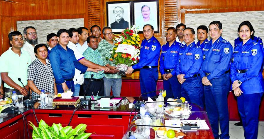 Newly elected members of Crime Reporters Association of Bangladesh (CRAB) called on IGP Dr. Mohammad Jabed Patwary and greeted him with bouquet at the Police Headquarters in the city on Tuesday.