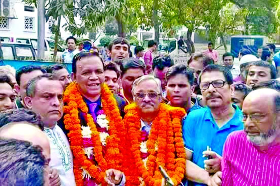 BNP-backed Blue Panel candidate Advocate Joynal Abedin and Barrister Mahbub Uddin Khokon were re-elected President and Secretary respectively of Supreme Court Bar Association (SCBA). This picture was taken from the Supreme Court premises after the announ