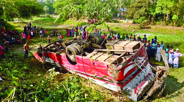 Eight people were killed and 23 others injured in a road accident at Biswabordi on Dhaka-Khulna highway in Muksudpur upazila early Sunday.