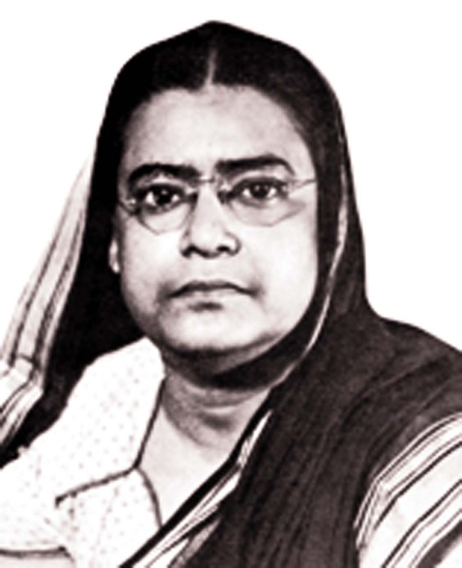 Shamsunnahar studied for some time at Khastagir Girls' High School in Chittagong, but appeared in the Matriculation examination (1926) as a private candidate. The next year she was married to Dr Wahiduddin Mahmud, who encouraged her to study. She passed