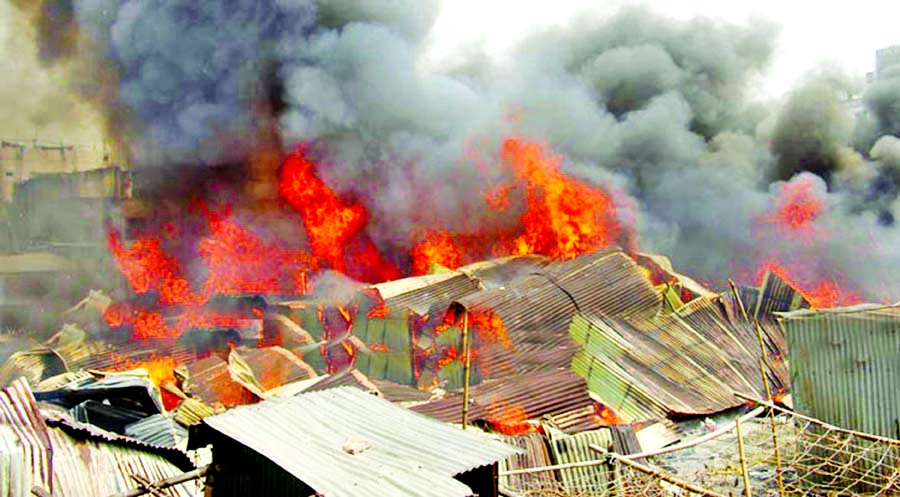 A devastating fire gutted over 60 shanties, 15 godowns at East Kayempur area in Fatullah of N'ganj on Thursday.