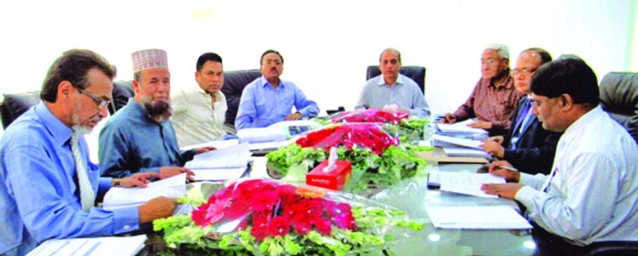 Md. Anowar Hossain, Chairman, Board of Directors of Islami Commercial Insurance Company Limited, presiding over its 62nd meeting at its head office in the city recently. Niaz Ahmed, Claims Committee Chairman, M Kamaluddin Chowdhury, Mohammad Yahya, Direct