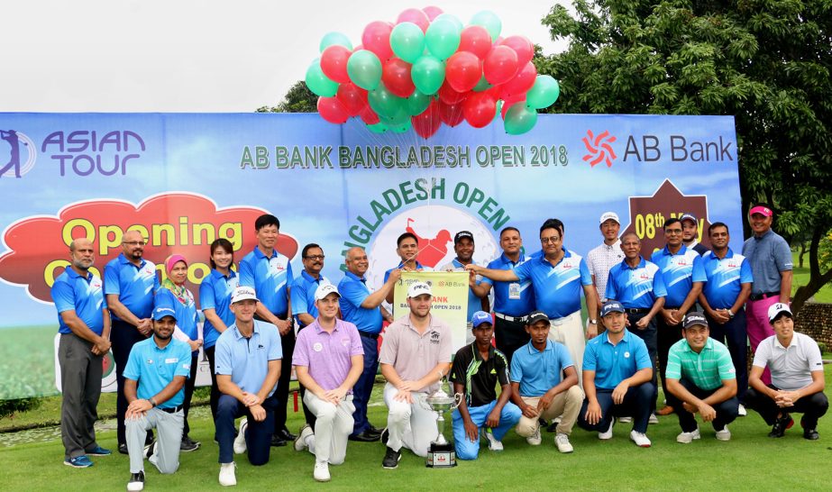 Senior Vice-President of Bangladesh Golf Federation Major General Abdullahil Baki inaugurating the Asian Tour Professional Golf Tournament 'AB Bank Bangladesh Open 2018' by releasing the balloons at the Kurmitola Golf Club in Dhaka Cantonment on Tuesday