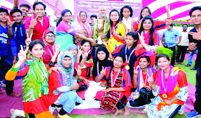 RANGPUR: BRUR VC Prof Dr Nazmul Ahsan Kalimullah with champions of Shakhawat Hossain Tournament-2017 at its closing and prize-giving ceremony on Thursday morning .