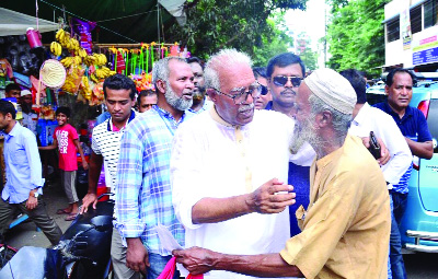 KHULNA: Awami League nominated mayor candidate Alhaj Talukder Abdul Khalek conducting election campaign at Ward No 21 in the city on Thursday.
