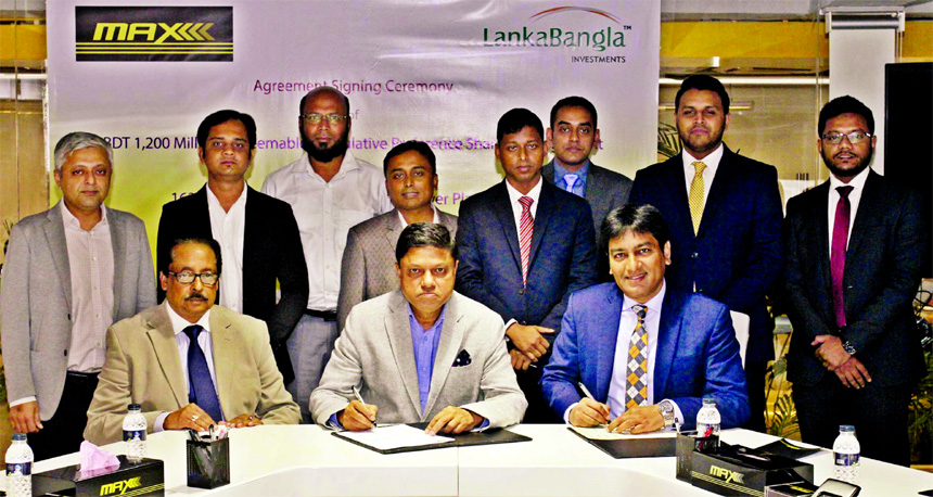 Eng. Ghulam Mohammed Alomgir, Chairman of MAX GROUP and Hassan Zabed Chowdhury, CEO of LankaBangla Investments Limited, signing an agreement documents at its head office in the city recently for capital issuance to raise Tk 1,200.00 million through issuan