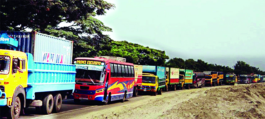 Hundreds of vehicles remained stuck in 90 Km long tailback stretching from Cumilla to Feni on Dhaka-Chattogram Highway, causing untold sufferings for several hours. This photo was taken from Cumilla on Friday.