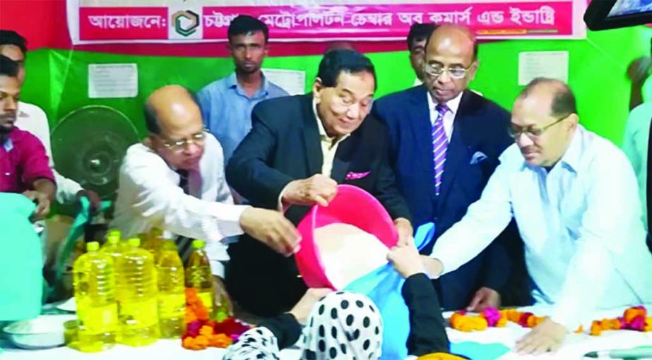 Chattogram Metro Chamber of Commerce President Md. Khalilur Rahman inaugurated sale of essentials at fair prices in city's Baizid areas on Monday.