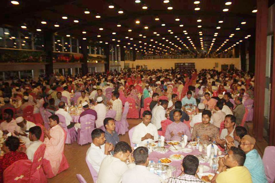 Zilla Parisad Chittagong, arrange an Iftar Mahfil hosted by Mayor Chittagong City Corporation, Chairman of Chittagong Development Authority (CDA) Abdus Salam and other distinguished guest participate in Hall 24 yesterday.