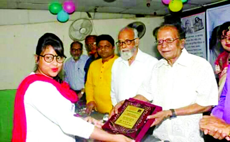 Novelist and juvenile Litterateur Shammi Tultul was awarded with 'National Poet Kazi Nazrul Agnibeena literary honour'. The programme organized by Nazrul Literary Studies and Research Institute, Agnibeena, Dhaka city unit, was held recently in the audit