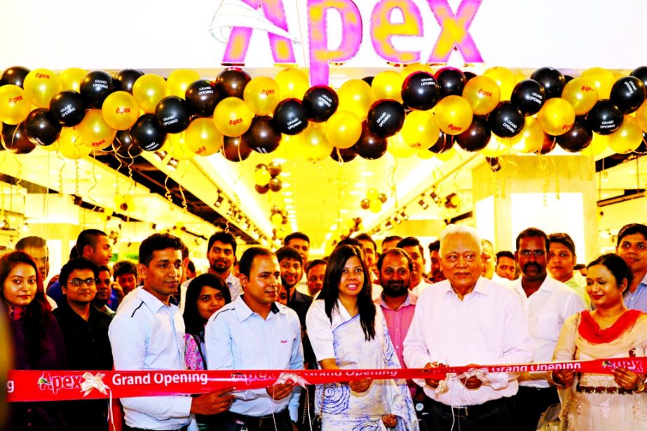 Syed Manzur Elahi, Chairman of Apex Footwear Limited, inaugurating its outlet at Jamuna Future Park on Monday. Syed Nasim Manzur Managing Director, Rajan Pillai, Chief Executive Officer and other senior officials of the organization were present.