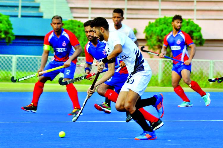 A view of the Super League match of the Green Delta Insurance Premier Division Hockey League between Dhaka Mohammedan Sporting Club Limited and Dhaka Mariners Youngs Club at the Maulana Bhashani National Hockey Stadium on Thursday.