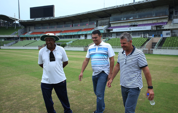 Newly appointed Head Coach of Bangladesh National Cricket team Steve Rhodes (right) visits Sher-e-Bangla National Cricket Stadium in the city's Mirpur on Tuesday.