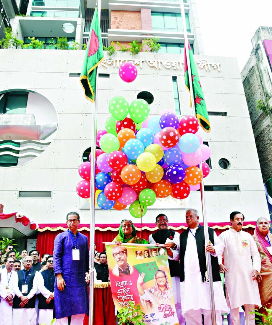 Prime Minister and Awami League President Sheikh Hasina inaugurating the newly constructed building of the party's central office by releasing balloons in the city's Bangabandhu Avenue on Saturday. BSS photo