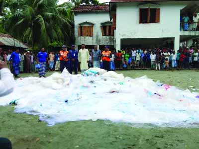 LAXMIPUR: Bangladesh Coast Guard , South Zone recovered 15 lakh meters of current nets from Mollarhat Bazar yesterday.