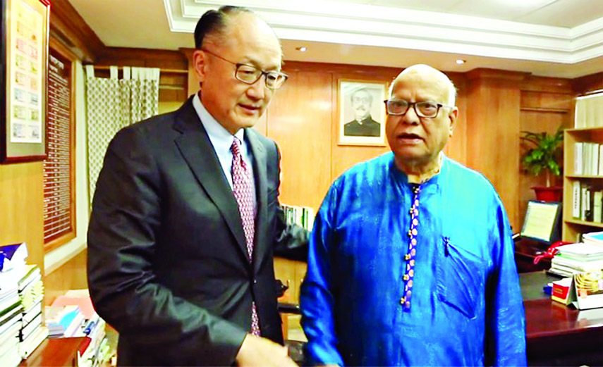 World Bank President Jim Yong Kim on Sunday met with Finance Minister AMA Muhith at the latter's Secretariat office.