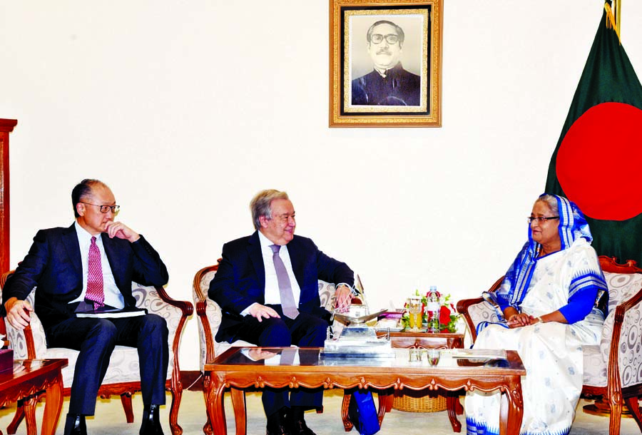 Visiting Secretary General of the United Nations Antonio Guterres and World Bank Group President Jim Young Kim called on Prime Minister Sheikh Hasina at her office on Sunday. Photo: BSS