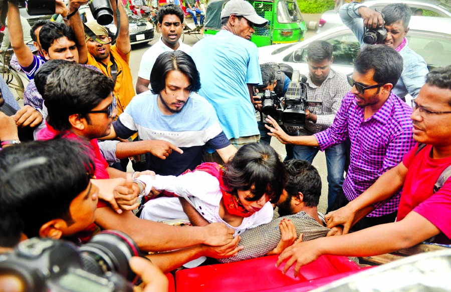 A good number of quota reform activists including girls were injured in an attack allegedly by some BCL men when they were trying to bring out procession from city's Shaheed Minar on Monday.