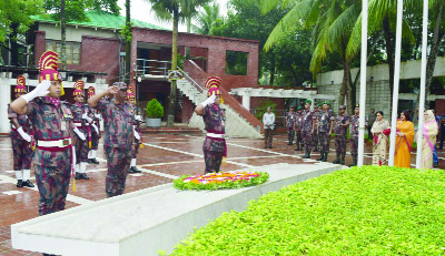 GOPALGANJ: Major General Md Shafeenul Islam, Director General (DG) of Border Guard Bangladesh (BGB) placing wreaths at the mazar of Bangabandhu Sheikh Mujibur Rahman at Tungipara on Tuesday.