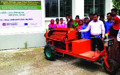 GAIBANDHA: Goutam Chandra Pal, DC, Gaibandha distributing new machine of Omit Jute Fibre Company among the businessmen on Wednesday.