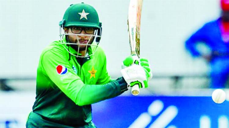 Pakistan opener Imam-ul-Haq scored 128 runs helps his side to record 201 runs win against Zimbabwe on Friday.