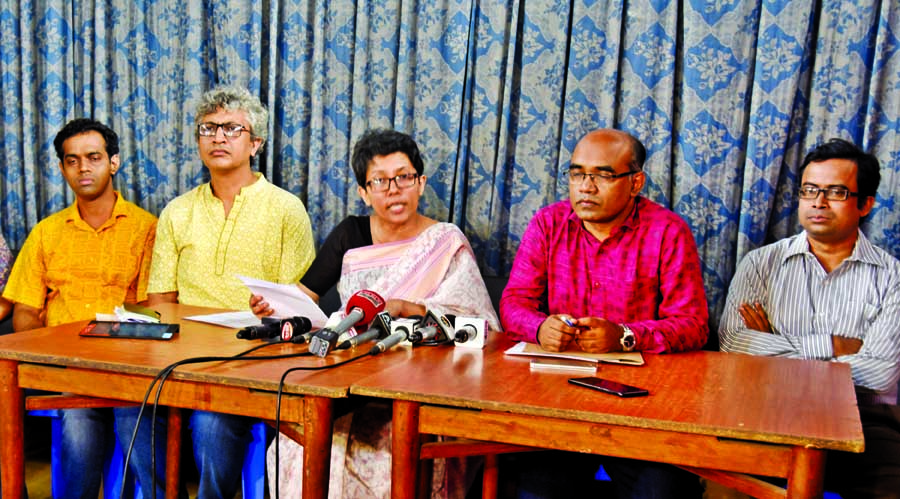 Dr Shamina Lutfa, Associate Professor of Social Science Department of DU speaking at a press conference at TSC premises on Tuesday protesting attack on teachers and students and ensuring safe campus.