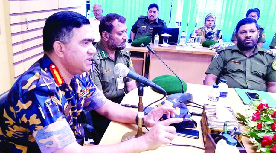 NILPHAMARI: Maj General Sheikh Pasha Habib Uddin, DG, Ansar and VDP addressing a view exchange meeting with field level officials of all eight districts under Rangpur Range at Nilphamari town on Tuesday.