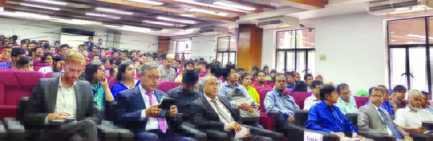 Vice-Chancellor of Bangladesh University of Engineering and Technology (BUET) Dr Saiful Islam along with other distinguished guests and students of BUET at a discussion on 'Role of Siemens Bangladesh in Promoting Digital Transformation' in the auditoriu