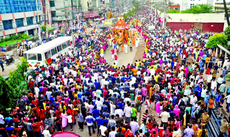 People of Hindu community brought out a 'Ulta Ratha Jetra' in the city yesterday . This picture was taken from Topkhana Road yesterday.