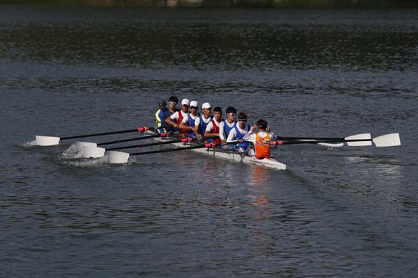 South and North Korean players train on Tangeum Lake International Rowing Center in Chungju, South Korea on Tuesday. A 34-member North Korean team arrived on July 29 for joint training with South Koreans for the 18th Asian Games in Jakarta. Both Koreas wi