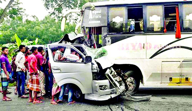 Seven passengers of a microbus were killed and eight others injured following the head-on collison with a bus on Dhaka-Sylhet Highway at Sonamurir Tek area of Shibpur upazila of Narsingdi on Tuesday morning.