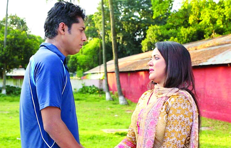 Rawnak and Urmila in play â€˜Boro Bol Chhoto Bolâ€™ on Channel i at 7:50pm before Eid day