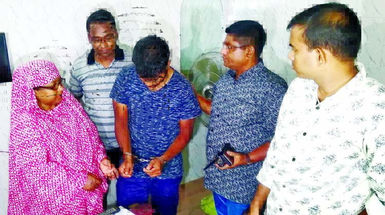 Mother hands over son Kawsar Alam Avi to Bogura Sadar Police Station on Sunday for stabbing a college girl in the district.