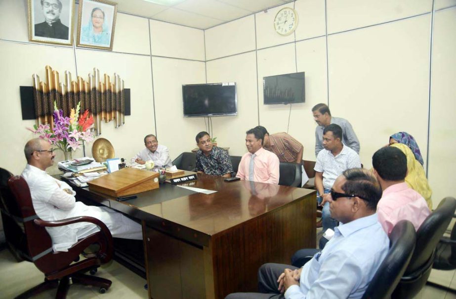 CCC Mayor A J M Nasir Uddin exchanging views with general people and high officilas of CCC at his office on Thursday.